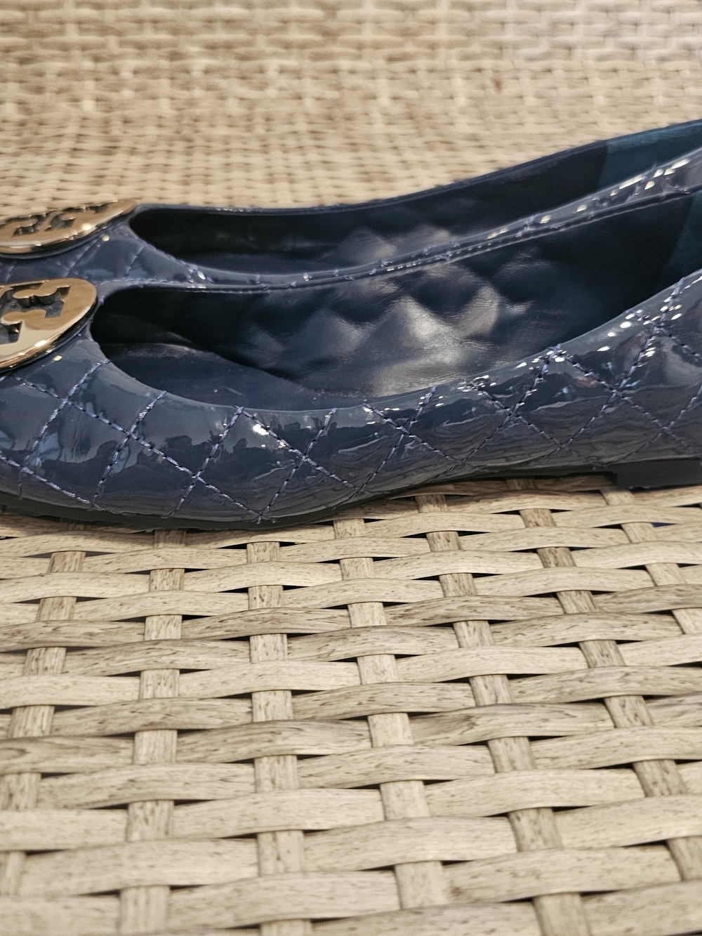 Tory Burch Navy Patent Leather Logo Ballet Flats - Picture 4 of 8